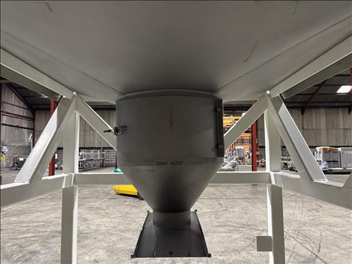 Bulk bag discharge station