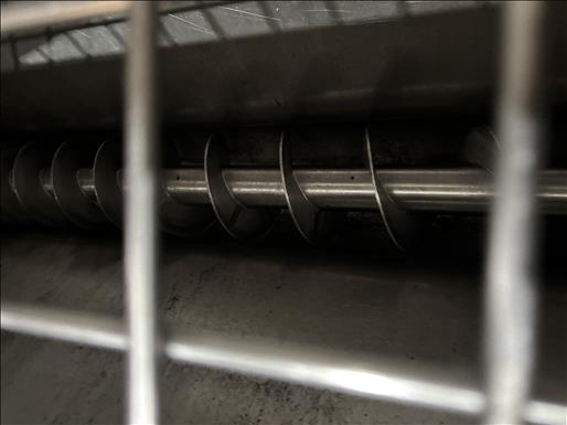 Mobile screw elevator