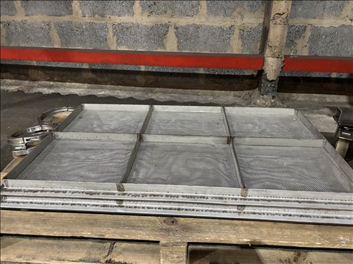 Mobile screw elevator