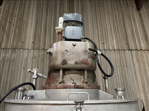 jacketed mixing vessel