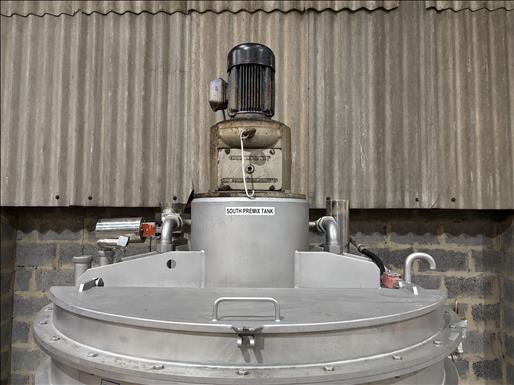 jacketed mixing vessel