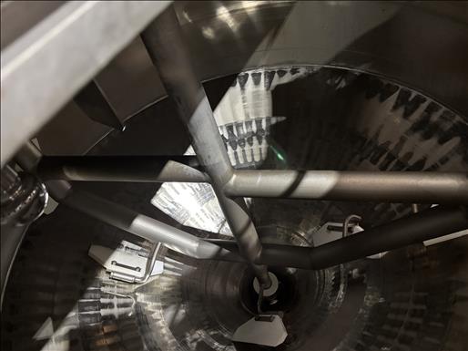 jacketed mixing vessel