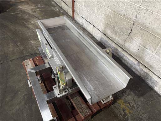 Vibratory conveyor