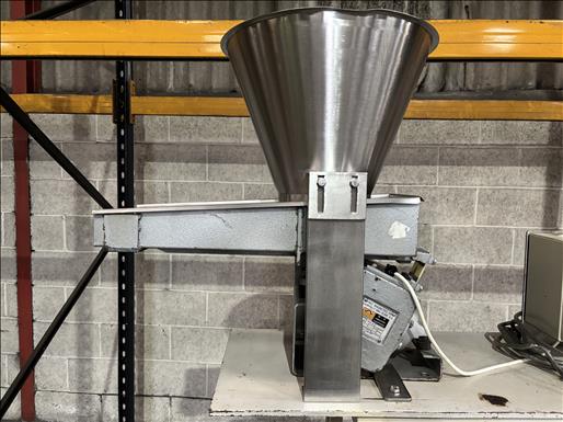 Vibratory feed conveyor